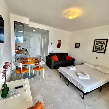 Appartamento Spacious In Benalbeach With Sea Views Benalmádena