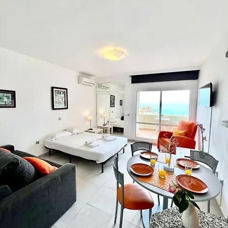 Appartamento Spacious In Benalbeach With Sea Views *