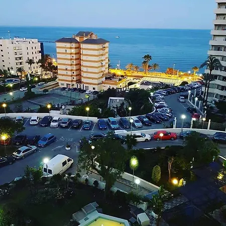 Spacious In Benalbeach With Sea Views Appartamento *