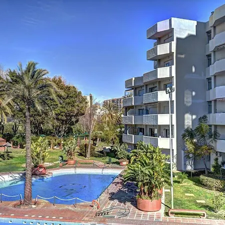 Spacious In Benalbeach With Sea Views Appartamento *