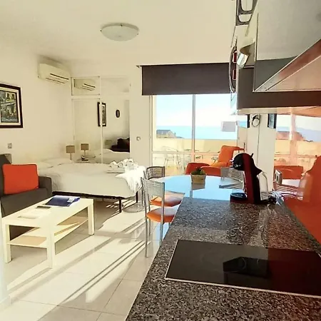 Appartamento Spacious In Benalbeach With Sea Views *